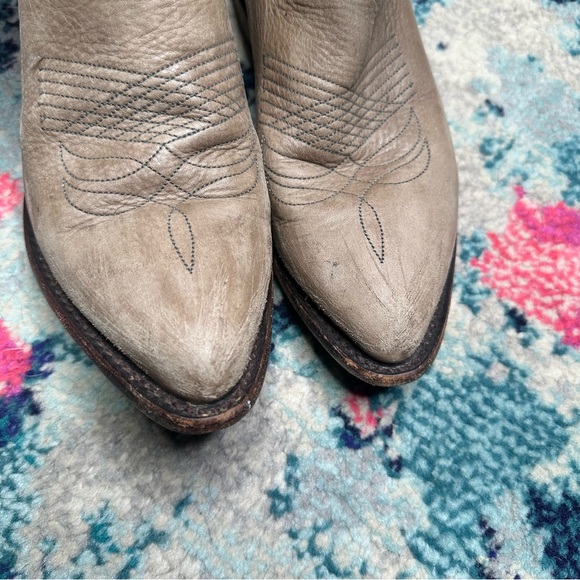 Frye Billy Short Leather Western Boots in Tan - Picture 2 of 8